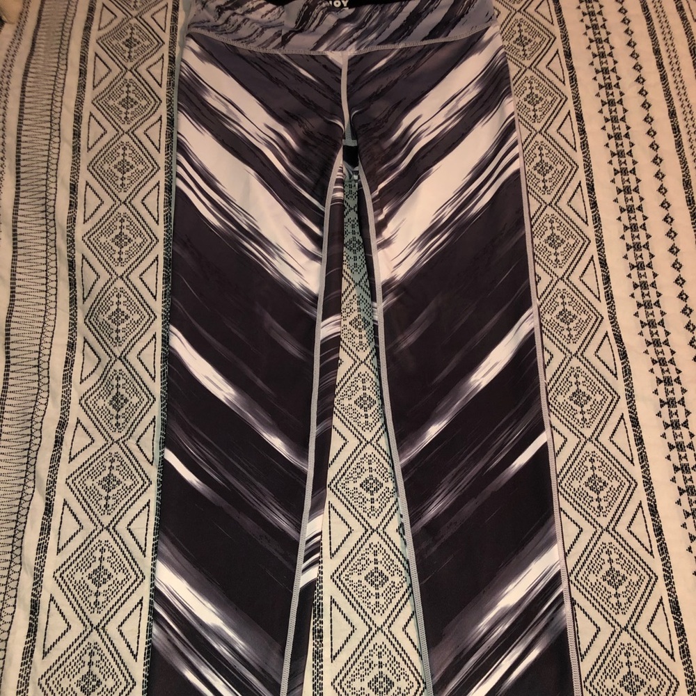 Joy Lab small workout leggings